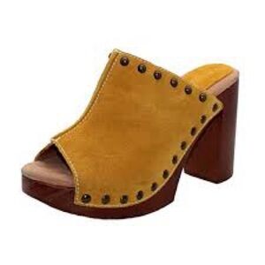 344. NEW SIZE 9 Sbicca Marigold Mules Western Bohemian Style